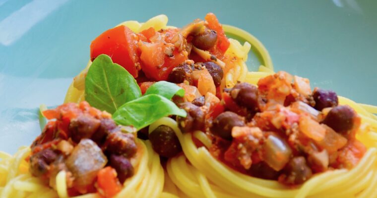 Vegan Spaghetti Bolognese – “Beanese”