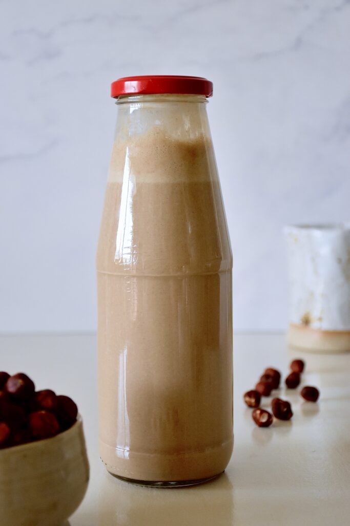 Creamy 3-ingredient Hazelnut milk